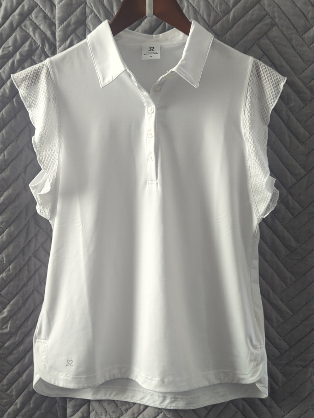 Daily Sports White 5-Button Golf Polo Mesh Cap Sleeve Size M #1000351
